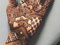 नागपंचमीला हातावर मेहेंदी तर हवीच! मेहेंदीच्या सोप्या-सुंदर आणि झटपट काढता येतील अशा डिझाइन्स... - Marathi News | Mehendi on hands is a must for Nagpanchami! Easy-beautiful and quick mehndi designs… | Latest sakhi Photos at Lokmat.com