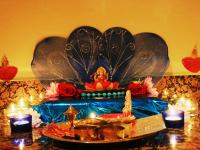 Diwali 2021: दीपोत्सव: लक्ष्मी देवीच्या आगमनाची लगबग; ‘अशी’ करा तयारी, नेमके काय टाळावे? पाहा - Marathi News | diwali 2021 know these are some vastu shastra tips for lakshmi pujan and deepavali preparation | Latest bhakti Photos at Lokmat.com