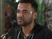 भविष्यातील तंत्रज्ञान! झोमॅटोच्या मालकाच्या चेहऱ्यावर हे कोणते गॅजेट?  नेटकरी झालेत अवाक्  - Marathi News | Zomato Deepinder Goyal Gadget, Future technology! What gadget is this on Zomato owner's face? Netizens are in Search | Latest tech News at Lokmat.com