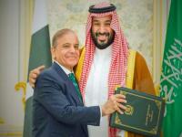 सौदी अरेबियानं लढवली शक्कल, पाकिस्तानला कळलंच नाही; 'डिफेन्स डील'मागची Inside Story काय? - Marathi News | What is benefits for Saudi Arabia from defence deal with Pakistan, know about the prince salman nuclear plan | Latest international Photos at Lokmat.com