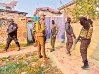 काश्मीरमध्ये तीन दिवसांत तब्बल १५०० जण ताब्यात, कुलगाम-सोपोरसह शेकडो ठिकाणी छापे, झडती तीव्र - Marathi News | Delhi Blast Update: Nearly 1,500 people detained in Kashmir in three days | Latest national News at Lokmat.com