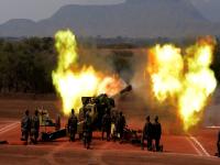 नाशिकच्या देवळाली स्कूल आॅफ आर्टिलरीच्या मैदानाने अनुभवला युद्भूमीचा थरार - Marathi News |  Deolali School of Artillery at Nashik thrives of Yudhroo; | Latest nashik Photos at Lokmat.com