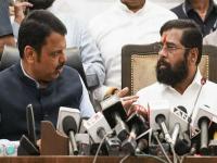 ‘ऑपरेशन लोटस’... सुरुवात तुम्हीच केली...; एकनाथ शिंदेंसमोरच मुख्यमंत्र्यांनी शिवसेनेच्या मंत्र्यांना झापले, यादीच वाचली... - Marathi News | 'Operation Lotus'... you started it...; The Chief Minister slapped Shiv Sena ministers in front of Eknath Shinde, read the list... | Latest maharashtra News at Lokmat.com