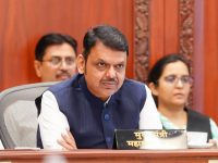 ‘धर्मांतरासारखे प्रकार खपवून घेऊ नका’ मुख्यमंत्री देवेंद्र फडणवीसांचे पोलिसांना कडक निर्देश - Marathi News | 'Do not tolerate acts like religious conversion': Chief Minister Devendra Fadnavis issues strict instructions to the police | Latest maharashtra News at Lokmat.com