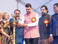 महाराष्ट्रात फक्त मराठीच सक्तीची, साहित्य संमेलनातून मुख्यमंत्र्यांचा स्पष्ट संदेश  - Marathi News | Marathi Sahitya Sammelan: Only Marathi is compulsory in Maharashtra, Chief Minister's clear message from the literature conference | Latest maharashtra News at Lokmat.com