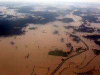आसाम, बिहार,पश्चिम बंगालमध्ये पुराचे थैमान - Marathi News | Assam, Bihar and West Bengal are in the throes of flood | Latest national Photos at Lokmat.com