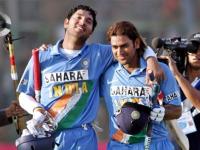 MS Dhoniचं बॉलिवूडच्या अभिनेत्रीवर होतं प्रेम, पण Yuvraj Singh साठी केला त्याग? - Marathi News | When MS Dhoni sacrificed his love Deepika Padukone for his buddy Yuvraj Singh? svg | Latest cricket Photos at Lokmat.com