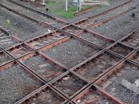 Diamond Crossing: चहुबाजूंनी येतात रेल्वे पण अपघात होत नाही; अशी असते 'डायमंड क्रॉसिंग' - Marathi News | Diamond Crossing: Trains come around but no accidents; This is called 'Diamond Crossing' | Latest jarahatke Photos at Lokmat.com