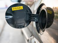 सीएनजी आला, ईव्ही आली तरी डिझेल कारची मागणी का घटेना? काय आहे भविष्य... - Marathi News | Why does the demand for diesel cars not decrease even if CNG comes, EV comes? What is the future of diesel cars... | Latest auto Photos at Lokmat.com