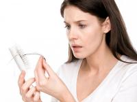 केसगळतीमुळे आहात हैराण? असा असावा डाएट प्लान - Marathi News | unhealthy diet is also the reason for hair fall | Latest beauty Photos at Lokmat.com