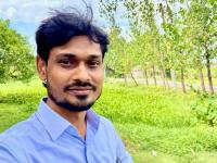 नेत्रदिपक भरारी! रिक्षाचालक झाला कॅब कंपनीचा मालक; 'असा' होता यशाच्या दिशेने संघर्षमय प्रवास - Marathi News | rickshaw puller dilkhush kumar became cab company owner in bihar | Latest national Photos at Lokmat.com