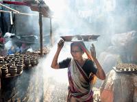 दिव्या-दिव्यांची ज्योत सांगते... - Marathi News | The lights of the lamps tell ... | Latest mumbai Photos at Lokmat.com