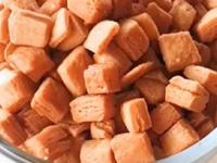 Diwali Faral : शंकरपाळे दगडासारखे कडक होतात? शंकरपाळ्यांचं पीठ भिजवताना ‘या’ चुका टाळा, खुसखुशीत बिस्किटासारखे होतील - Marathi News | Diwali Faral How to make Shankarpali soft and crispy Why Shankarpali becomes hard after frying Tips for perfect Shankarpali dough kneading | Latest sakhi Photos at Lokmat.com