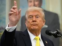 टॅरिफमुळे प्रत्येक अमेरिकन नागरिकाला मिळणार २००० डॉलर्स, याच्या विरोधात बोलणारा मुर्ख; काय म्हणाले ट्रम्प? - Marathi News | Every American citizen will get 2000 dollar dividend from tariffs the idiot who spoke against this What did Trump say | Latest business News at Lokmat.com