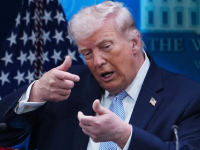 इराणनं विश्वासघात केला तर, सर्वनाश अटळ! ट्रम्प यांचा इशारा, होर्मुजजवळ अजूनही युद्धनौका तैनात - Marathi News | middle east war: America Warns Iran Over ceasefire, What Donald Trump said | Latest international News at Lokmat.com