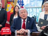 कंगाल पाकिस्तानला मदतीचे पैसे मिळवून देणारी अमेरिका स्वत: मोठ्या कर्जात! अर्थव्यवस्थेवर मोठं संकट - Marathi News | America, which provides aid money to poor Pakistan, is itself in huge debt! Big crisis on the economy | Latest business News at Lokmat.com कंगाल पाकिस्तानला मदतीचे पैसे मिळवून देणारी अमेरिका स्वत: मोठ्या कर्जात! अर्थव्यवस्थेवर मोठं संकट - Marathi News | America, which provides aid money to poor Pakistan, is itself in huge debt! Big crisis on the economy | Latest business News at Lokmat.com