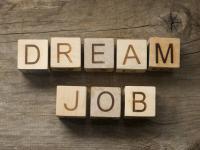 अजब नोकऱ्या! वाचाल तर चक्रावून जाल - Marathi News | bizarre jobs people actually do for a living | Latest jarahatke Photos at Lokmat.com