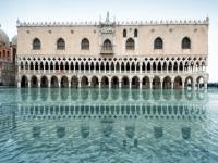 हळूहळू पाण्यात बुडून जातायत जगातील 'ही' शहरं; यादीत भारतातील शहराचाही आहे समावेश! - Marathi News | These cities in the world are slowly sinking; An Indian city is also included in the list! | Latest international Photos at Lokmat.com