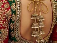 लग्नसराईसाठी शिवा हेवी डिझाईन्सचा मागचा गळा; ब्लाऊजच्या मागच्या गळ्याचे १० सुंदर पॅटर्न्स - Marathi News | 10 Heavy Back Neck Designs : Top 10 Back Blouse Neck designs | Latest sakhi Photos at Lokmat.com