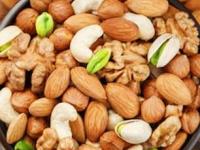 काजू-बदाम की अंजीर, सर्वात पौष्टिक सुकामेवा कोणता? कुणी काय खावं, काय टाळावं.. - Marathi News | Which is the most nutritious dry fruit, cashews, almonds or figs? What should we eat , see how to eat dry fruits | Latest sakhi Photos at Lokmat.com