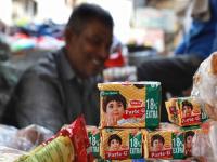 Parle-G: कोरोनाच्या संकटात 82 वर्षांची 'म्हातारी' धावली; गाठले विक्रीचे शिखर - Marathi News | Parle-G: 82-year-old runs in corona crisis; Reached the peak of sales in 8 decades | Latest mumbai Photos at Lokmat.com