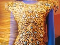 गिनीज वर्ल्ड रेकॉर्ड! पाहा ११ कोटी रुपयांच्या १० किलो सोन्याच्या 'दुबई ड्रेस'चे खास फोटो - Marathi News | Guinness World Record See the World's Heaviest Gold Dress Made of 10 Kg, 21-Carat Gold | Latest business Photos at Lokmat.com