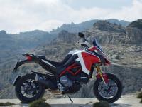 ही बाईक धावत नाही, उडते; पण किंमत ऐकून तुम्हीही उडाल! - Marathi News | Ducati Multistrada 1260 launched at Rs 15 99 lakh | Latest auto Photos at Lokmat.com
