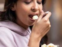 जिभेचे चोचले पुरवणारे ५ पदार्थ शुगर फ्री! झटपट रेसिपी; मन मारायला नको-मनात गिल्टही नको! - Marathi News | Eat guilt-free sweets, 5 recipes that will satisfy your sweet tooth | Latest sakhi Photos at Lokmat.com