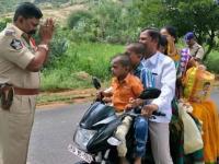 लहान मुलांनाही हेल्मेट, कारमध्ये बुस्टर सीट लागणार; गडकरींनी केला नियम - Marathi News | Children also need a helmet, a booster seat in the car; new rule by nitin gadkari | Latest auto Photos at Lokmat.com