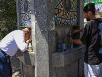 इराणमध्ये खळबळ! राजधानी तेहरानचे पाणी संपले; अवघ्या दोन आठवड्यांत शहरे रिकामी करावी लागणार... - Marathi News | Excitement in Iran! The capital Tehran has run out of water; Cities will have to be evacuated in just two weeks... | Latest international News at Lokmat.com इराणमध्ये खळबळ! राजधानी तेहरानचे पाणी संपले; अवघ्या दोन आठवड्यांत शहरे रिकामी करावी लागणार... - Marathi News | Excitement in Iran! The capital Tehran has run out of water; Cities will have to be evacuated in just two weeks... | Latest international News at Lokmat.com