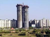 नोएडात अवघ्या ९ सेकंदांत पाडणार ४० मजल्यांचे दोन टॉवर; २५०० किलो स्फोटकं वापरणार - Marathi News | Two 40-storey Supertech towers to be demolished in just 9 seconds in Noida; 2500 kg of explosives will be used | Latest national Photos at Lokmat.com