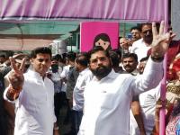 एकनाथ शिंदेंनी मुलाचे भरसभेत केले तोंडभरून कौतुक; म्हणाले, “श्रीकांत हे व्हिजन असलेले खासदार” - Marathi News | deputy cm eknath shinde praised his son in a public meeting and said dr shrikant shinde is an mp with vision | Latest maharashtra News at Lokmat.com