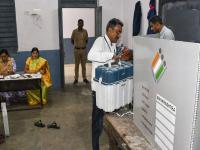 महाराष्ट्रात आजपासून आचारसंहिता? निवडणूक आयोग दुपारी ४ वाजता घोषणा करणार - Marathi News | Model code of conduct in Maharashtra from today? Election Commission to announce local body election at 4 pm | Latest maharashtra News at Lokmat.com महाराष्ट्रात आजपासून आचारसंहिता? निवडणूक आयोग दुपारी ४ वाजता घोषणा करणार - Marathi News | Model code of conduct in Maharashtra from today? Election Commission to announce local body election at 4 pm | Latest maharashtra News at Lokmat.com