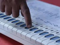 मुंबईत आतापर्यंत सापडले ४१,०५७ दुबार मतदार, दुबार नावांमध्ये होणार; १५ ते २० टक्केपर्यंत घट ! - Marathi News | 41,057 duplicate voters found in Mumbai so far, duplicate names will be included; decrease by 15 to 20 percent! | Latest mumbai News at Lokmat.com