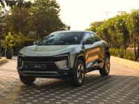 संधी साधायची तर...! या ईलेक्ट्रीक कारवर मिळतोय १० लाखांपर्यंतचा डिस्काऊंट... - Marathi News | Electric Cars Discount: You can get a discount of up to 10 lakhs on this electric car... mg, citroen, mahindra, kia, hyundai | Latest auto Photos at Lokmat.com