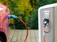 १० हजार Charging Stations सुरू करणार ही कंपनी; तुम्हीदेखील करू शकता मोठी कमाई - Marathi News | business opportunity start electric vehicle charging station evre to set up 10000 stations | Latest business Photos at Lokmat.com