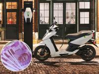 Electric Two Wheelers : सरकार सबसिडी कमी करणार, महाग होणार इलेक्ट्रीक स्कूटर्स; पाहा खिशावर किती वाढणार भार? - Marathi News | Government will reduce subsidy electric scooters will be expensive See how much the burden will increase on the pocket fame 2 india | Latest business Photos at Lokmat.com