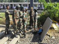 लष्करानं केली एलफिन्स्टन पुलाच्या कामाला सुरूवात... - Marathi News | Army launches Elphinstone Bridge ... | Latest mumbai Photos at Lokmat.com