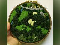 वुलनच्या धाग्याने विणलेल्या इतक्या सुंदर कलाकृती कधी पाहिल्या नसतील! - Marathi News | Artist Captures Entire Lush Landscapes In These Tiny Embroidery Pieces | Latest social-viral Photos at Lokmat.com