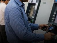 बँकेत जाण्याची कटकट संपली! UPI वर मिळणार PF चा बॅलन्स; ५ लाखांपर्यंतचे क्लेम आता झटपट निकाली - Marathi News | EPFO 3.0: Now Withdraw Your PF Money Directly via ATM and UPI by Mid-2026 | Latest business News at Lokmat.com