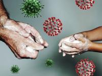 CoronaVirus : कोरोनापासून स्वतःला आणि कुटुंबियांना सुरक्षित ठेवाण्यासाठी 'या' गोष्टी लक्षात ठेवा - Marathi News | CoronaVirus : How to prevent from corona virus tips for you and your family myb | Latest health Photos at Lokmat.com