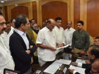 शरद पवारांची संपत्ती किती?, 6 वर्षातील वाढ पाहून आश्चर्यचकित व्हाल - Marathi News | Sharad Pawar's wealth increased in last 6 years only 6 millions MMG | Latest national Photos at Lokmat.com