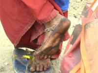 Coronavirus: लॉकडाऊन’मुळे शेकडो मजुरांची अन्नपाण्याविना पायपीट; ‘हे’ फोटो पाहून तुमच्याही डोळ्यात पाणी येईल! - Marathi News | Coronavirus: lockdown in india migrant workers doing long journey on foot; See the photos pnm | Latest social-viral Photos at Lokmat.com