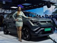 500 km रेंज, टॉप क्लास फीचर्स; लॉन्चला एक दिवस बाकी; कशी आहे मारुतीची पहिली EV कार? - Marathi News | Maruti Suzuki 500 km range, top class features; One day left for launch; How is Maruti's first EV car? | Latest auto News at Lokmat.com