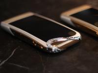 'हे' आहेत जगातील अत्यंत महागडे स्मार्टफोन्स, किंमत ऐकून चक्रावाल - Marathi News | most expensive smartphones in the world | Latest tech Photos at Lokmat.com