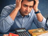 चांगली कमाई असूनही आर्थिक ताण येतोय? 'या' 10 आर्थिक चुका वेळीच टाळा, नाहीतर... - Marathi News | Are you facing financial stress despite earning a good income? Avoid these 10 financial mistakes in time | Latest business Photos at Lokmat.com