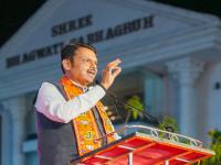 कुणाच्या शिव्यांनी फरक पडत नाही, मला विष प्यायची सवय; देवेंद्र फडणवीसांचा विरोधकांना टोला - Marathi News | It doesn't matter who curses me, I have a habit of drinking poison; Devendra Fadnavis hits out at opponents | Latest nagpur News at Lokmat.com