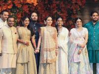 Ambani Family : अंबानी कुटुंबातील महिलांचं शिक्षण किती माहितीये का ? होणाऱ्या सूनेला आहे नृत्याची आवड - Marathi News | do you know qualification of ambani ladies mukesh ambani wife daughter and daughters in law education details | Latest business Photos at Lokmat.com