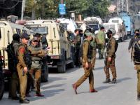 जम्मू-काश्मीर पोलिसांनी मोठी कारवाई, मुफ्ती इरफानला शोपियानमधून अटक; मोठे टेरर नेटवर्क उद्ध्वस्त - Marathi News | Jammu and Kashmir Police takes major action, arrests Mufti Irfan from Shopian; Large terror network busted | Latest national News at Lokmat.com जम्मू-काश्मीर पोलिसांनी मोठी कारवाई, मुफ्ती इरफानला शोपियानमधून अटक; मोठे टेरर नेटवर्क उद्ध्वस्त - Marathi News | Jammu and Kashmir Police takes major action, arrests Mufti Irfan from Shopian; Large terror network busted | Latest national News at Lokmat.com