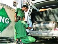 सीएनजी कारचे मायलेज वाढवा अन् पैसे वाचवा! जाणून घ्या खास टिप्स - Marathi News | Increase mileage of CNG cars and save money Learn about special tips | Latest auto Photos at Lokmat.com